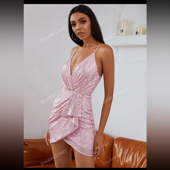 NWOT Double Crazy Pink Sequin Dress Size Medium - Picture 3 of 12